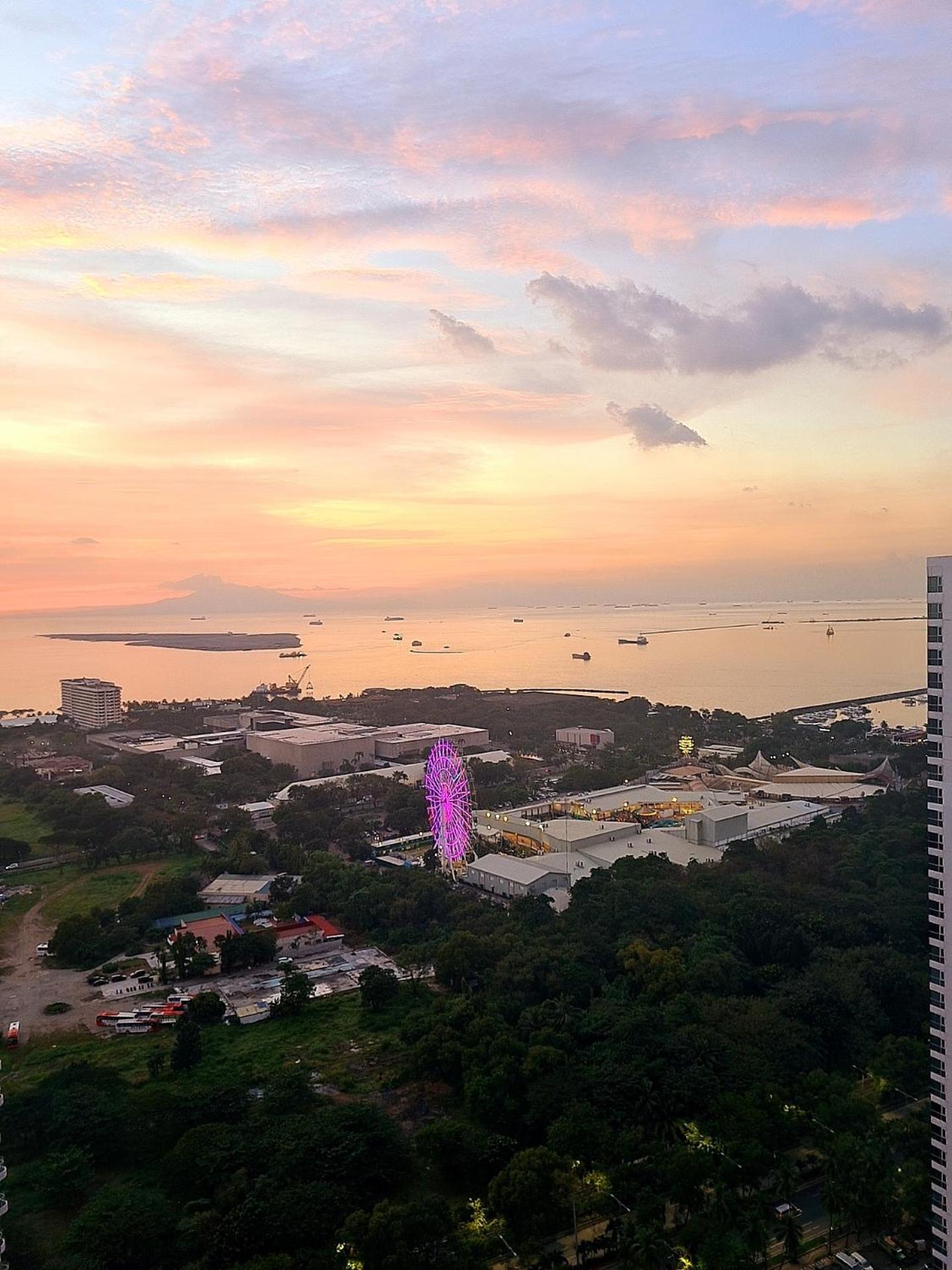 Cozy Penthouse 2Br Suite W Balcony - Amazing Manila Bay View And City Skyline Near Moa Pasay Extérieur photo